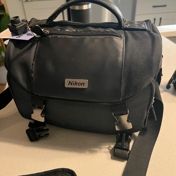 Nikon D5200 DSLR Camera – Red - Picture 5 of 5